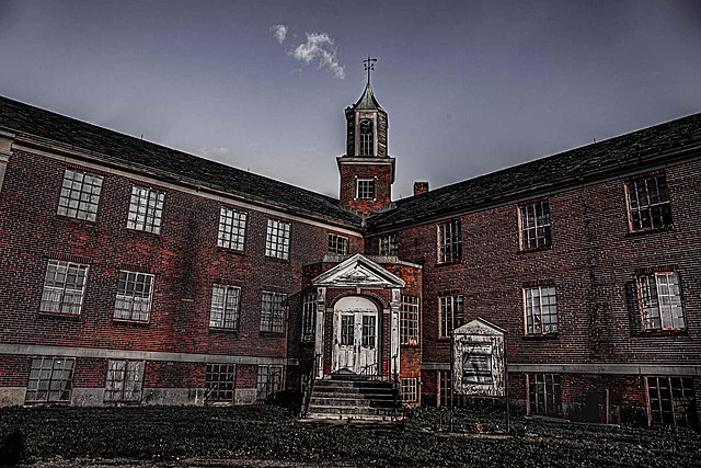 You'll Be Scared And Alone Touring The Rolling Hills Asylum Near Buffalo