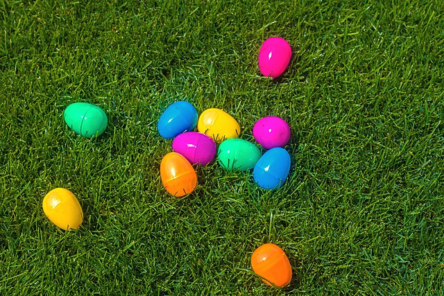 How Eggscellent: Utica, NY Will Soon Host an Adults Only Easter Egg Hunt
