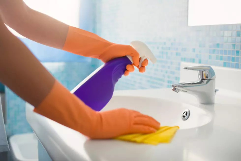 CNY Decides Who Makes The Bigger Mess in The Bathroom